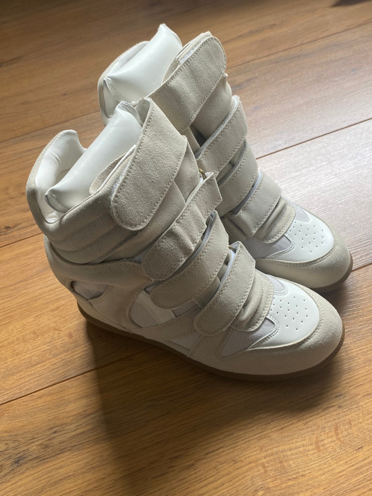 Isabel marant beige maat 39, Ophalen, Zo goed als nieuw, Beige, Sneakers of Gympen