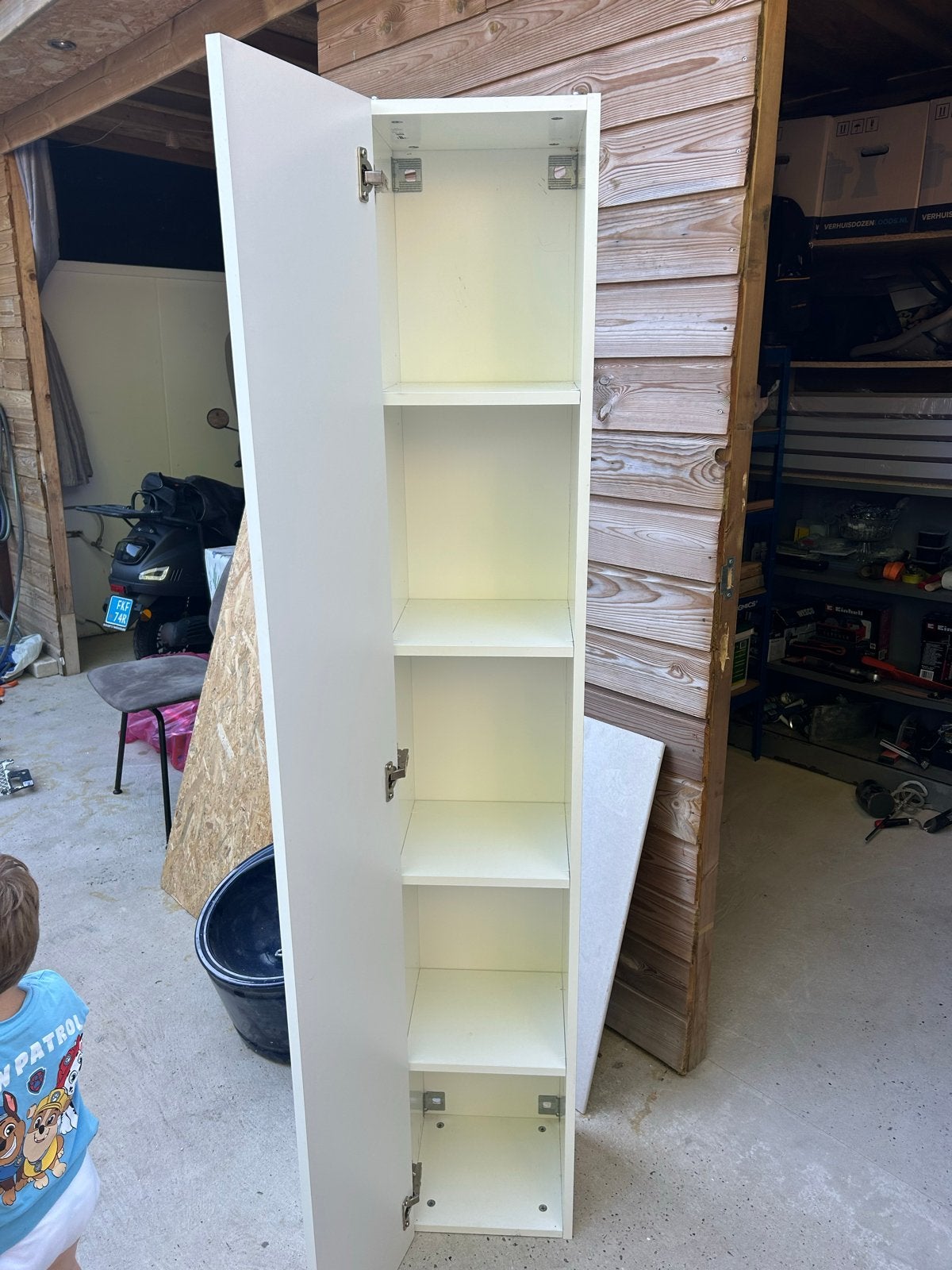 Smalle witte kast met planken en deur, Ophalen, Minder dan 50 cm, Gebruikt, 150 tot 200 cm