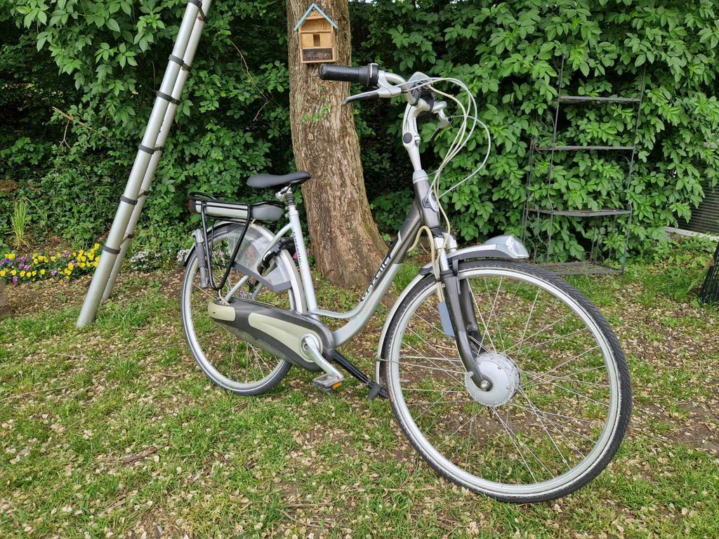 Gazelle elektrische fiets met groot display en snellader, Ophalen, Zo goed als nieuw, 50 km per accu of meer, Gazelle