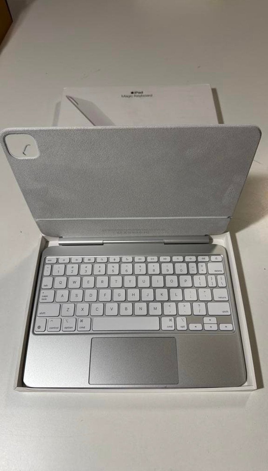 iPad magic keyboard 11 inch M4/M5 iPad Pro, Ophalen of Verzenden, Zo goed als nieuw, 11 inch, Bescherming voor- en achterkant