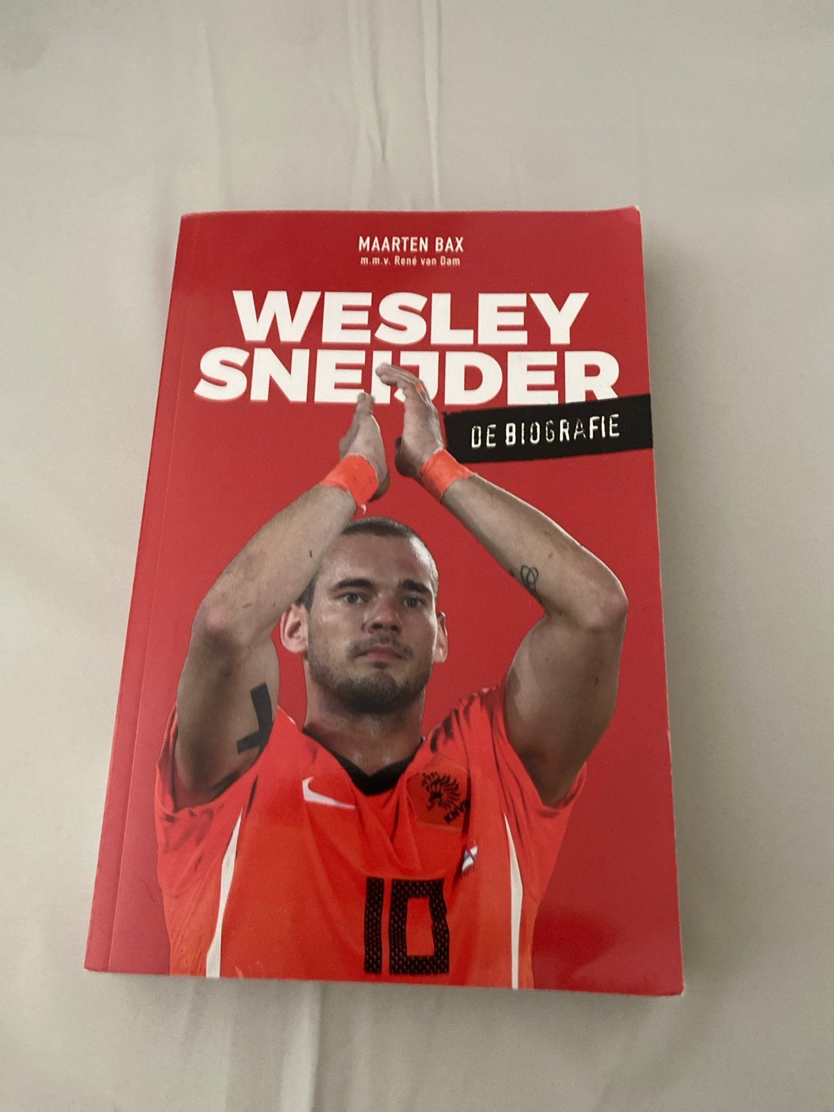 Wesley Sneijder - De Biografie (Boek), Ophalen of Verzenden, Zo goed als nieuw, Sport