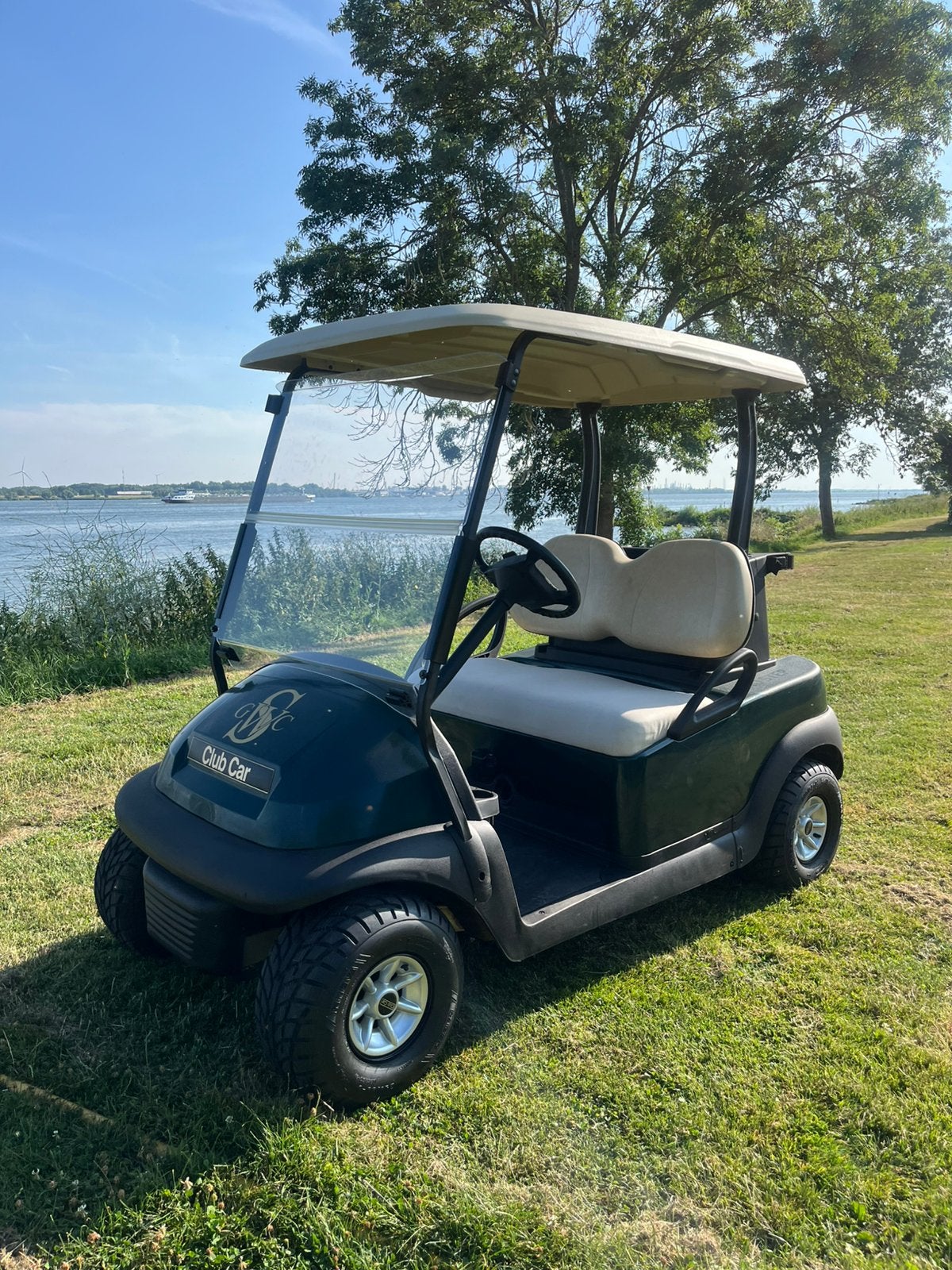 Electriache golfkar clubcar in nieuwstaat met nieuwe accus, Ophalen, Zo goed als nieuw, Golfkar