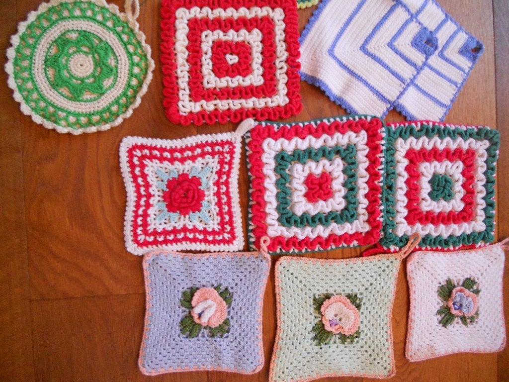 25 gehaakte kleedjes / pannenlappen, Ophalen, Gebruikt, Haken, Overige typen