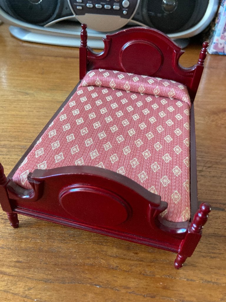 1:12 slaapkamer € 27,50. Incl. Porto, Ophalen of Verzenden, Zo goed als nieuw, Poppenhuis