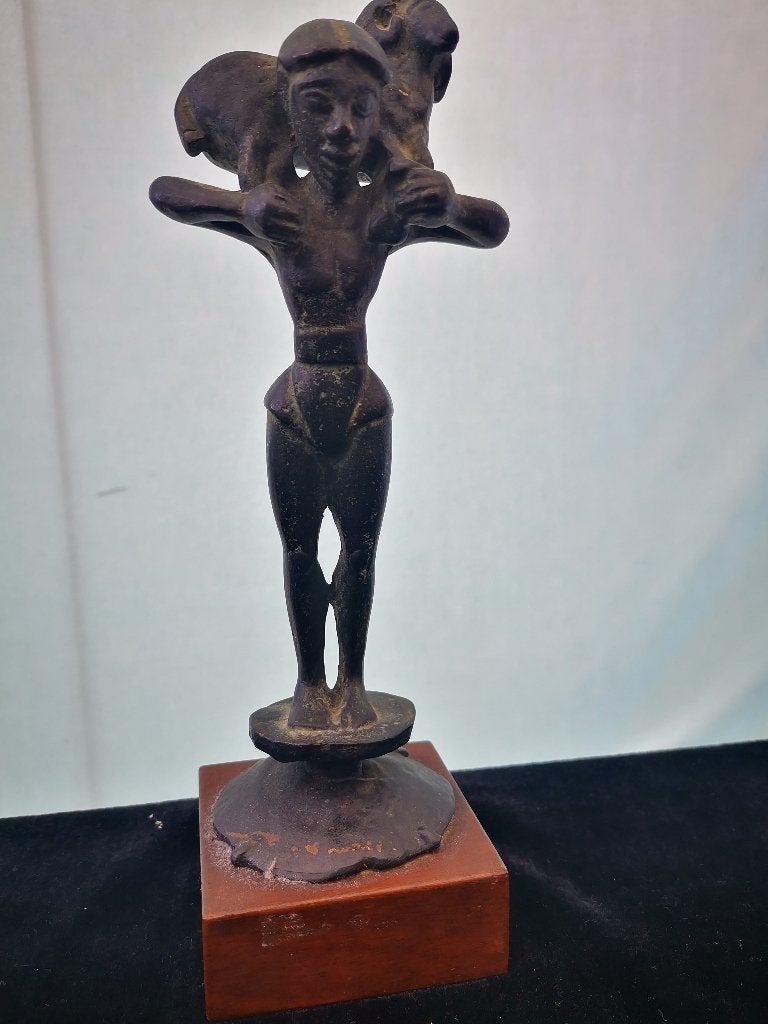 Museum Replica Griekse mythologie Kriophoros Buchner beeld, Antiek en Kunst, Ophalen of Verzenden, Beeld