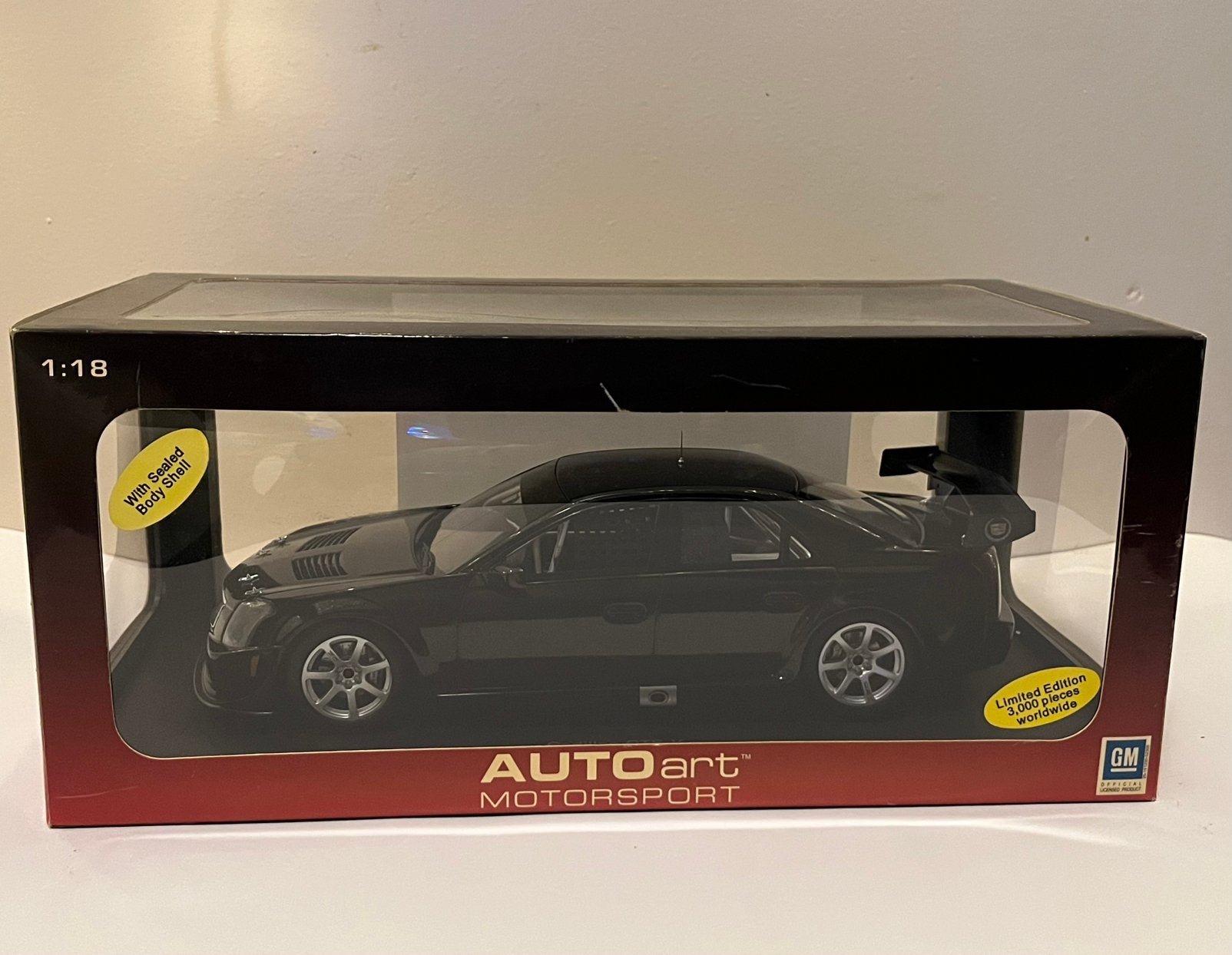 Cadillac CTS-V 2004 world challenge AutoArt, Hobby en Vrije tijd, Modelauto's | 1:18, Ophalen of Verzenden, Zo goed als nieuw