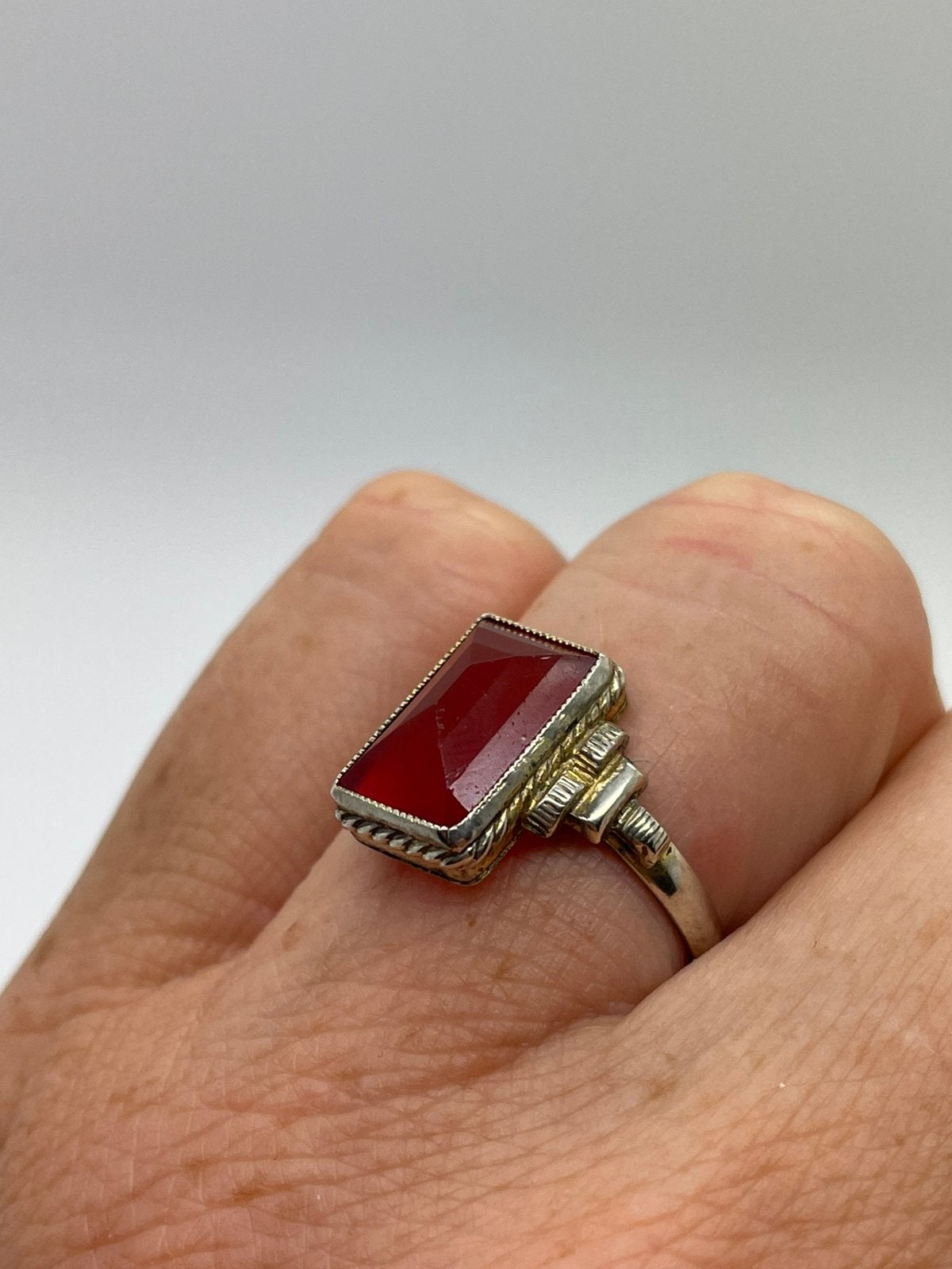 F42 Prachtige 800 zilveren carneool ring maat 18, Sieraden, Tassen en Uiterlijk, Antieke sieraden, Ophalen of Verzenden, Zilver