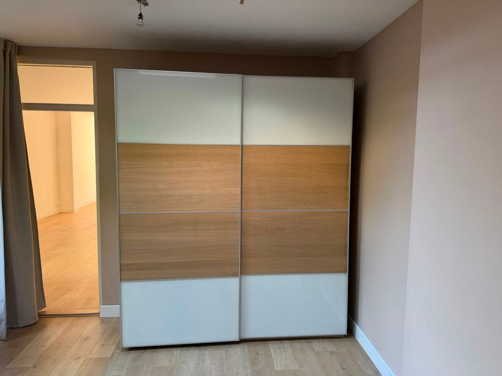 Moderne kledingkast met schuifdeuren, Ophalen, Met plank(en), 200 cm of meer, 150 tot 200 cm