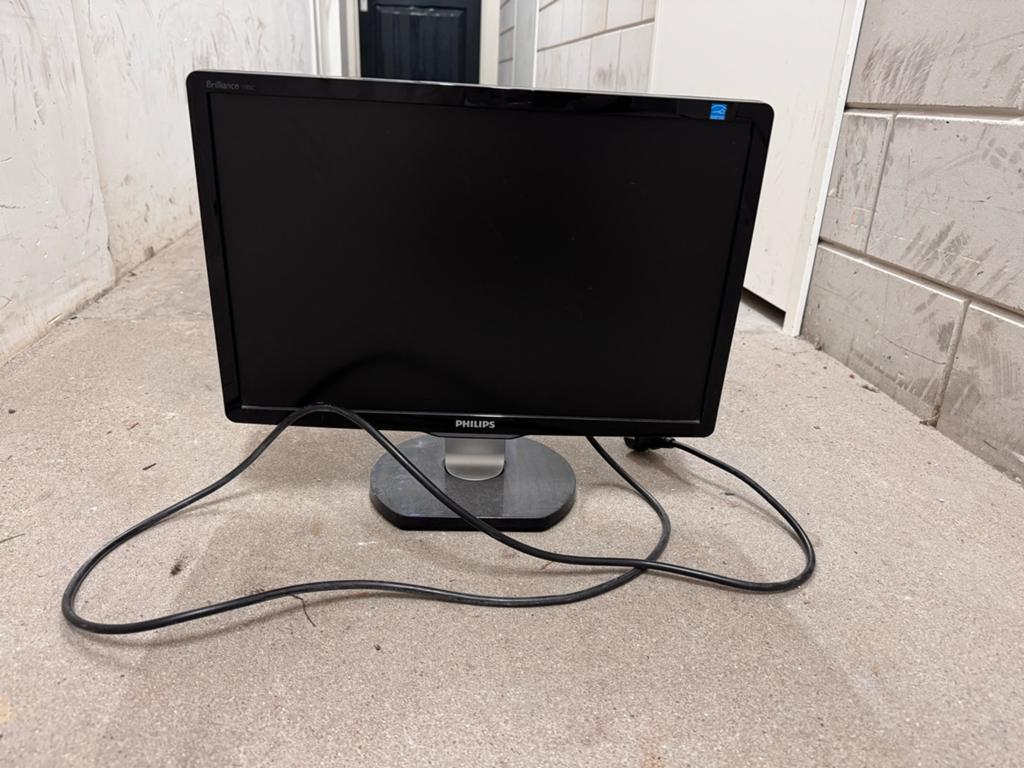 Philips Brilliance Monitor - Zo goed als nieuw, Computers en Software, Ophalen, HDMI, Kantelbaar, Full HD