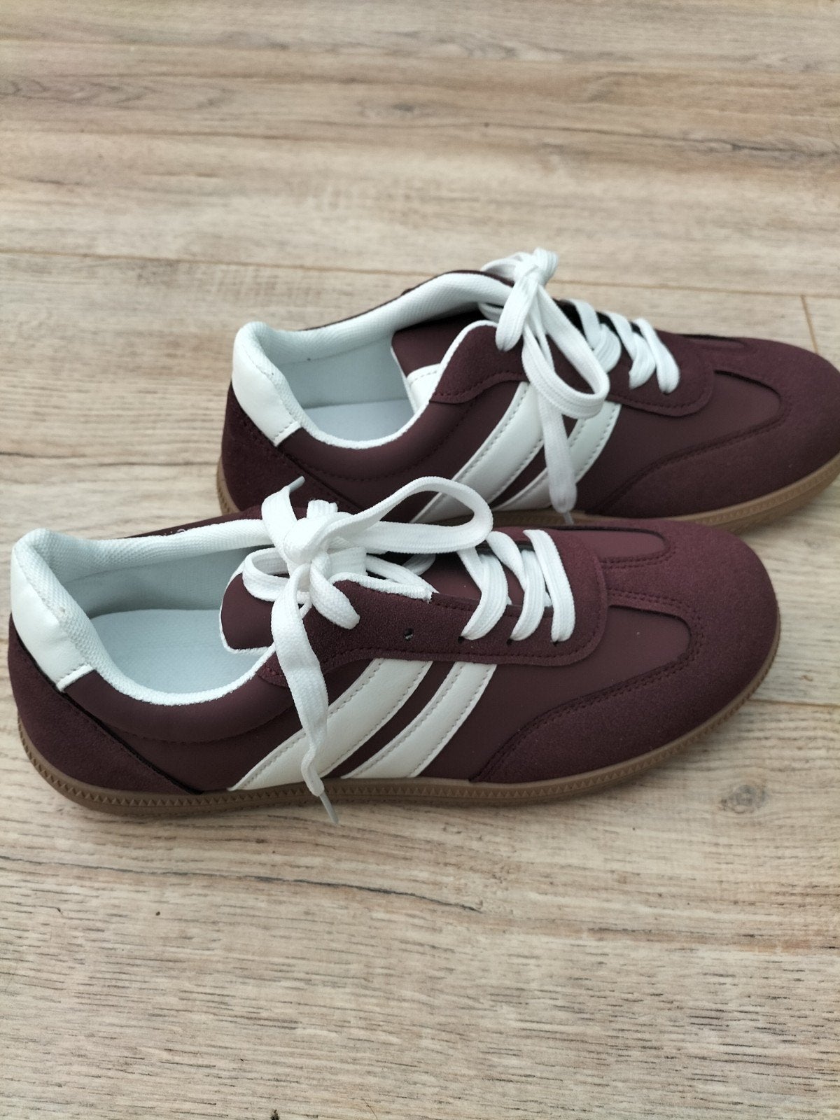 Bordeaux rode sneakers maat 40 NIEUW, Nieuw, Ophalen of Verzenden, Sneakers of Gympen, Rood