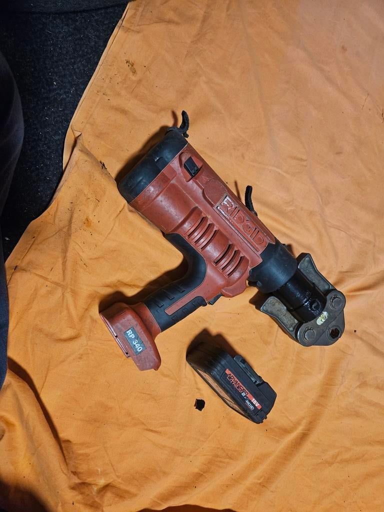 Ridgid RP 340 Accu Perstang incl accu en pers bek, Doe-het-zelf en Verbouw, Gereedschap | Overige machines, Ophalen of Verzenden