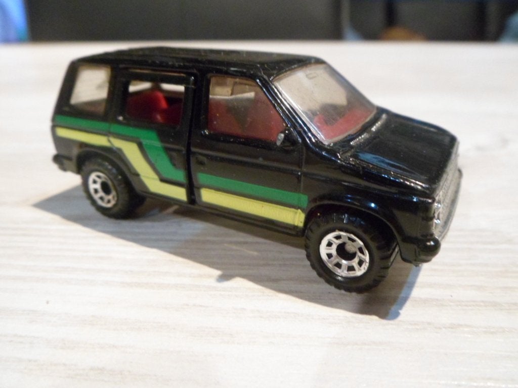 Matchbox 64 - Dodge Caravan BP [zwart] 1/60, Ophalen of Verzenden, Gebruikt, Auto