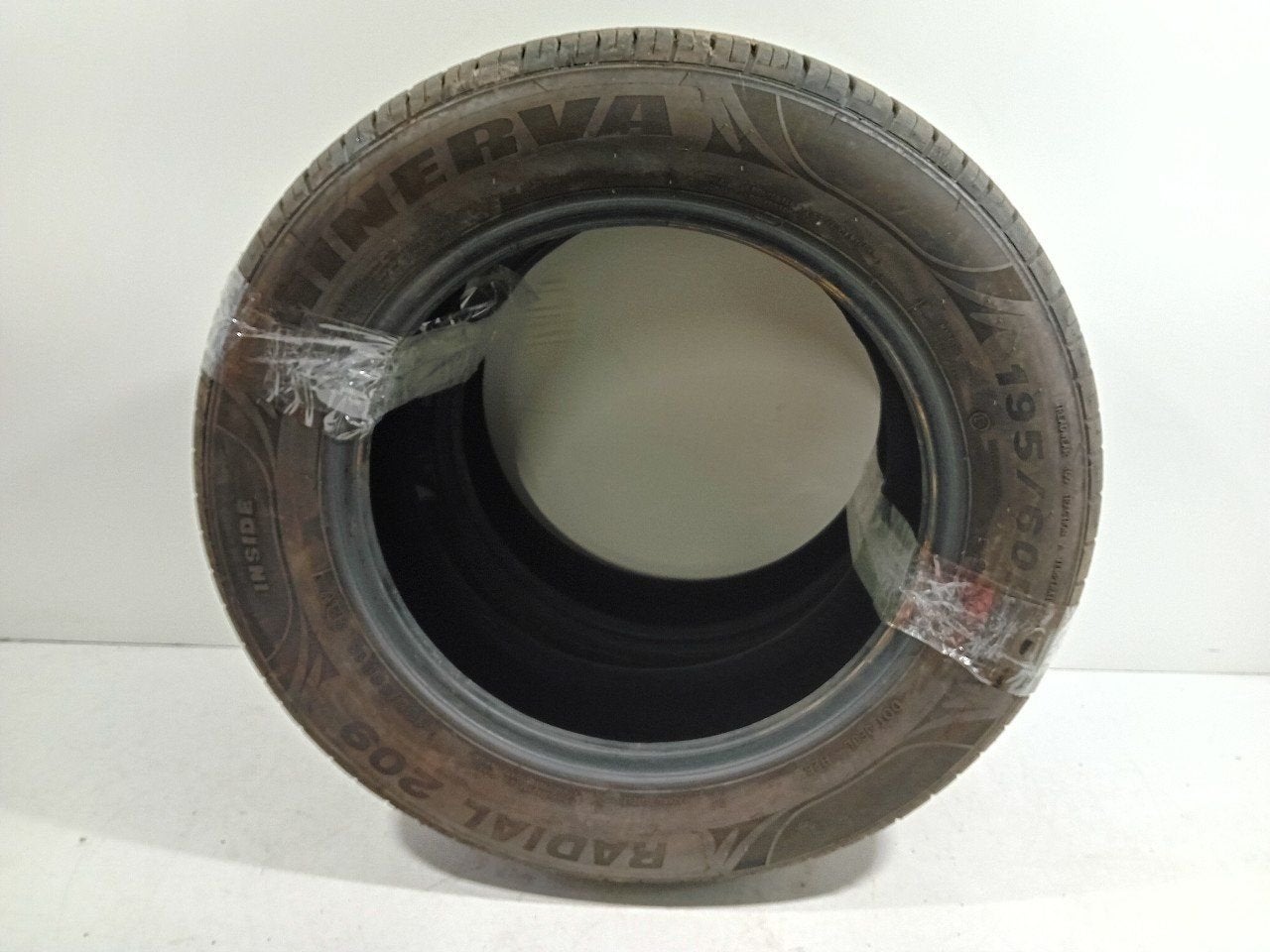 Bandenset 2 stuks Zomer 195 60 R15, Onderdelen@venauto.nl, Van der Ven Autorecycling B.V., Gebruikt, 15 inch