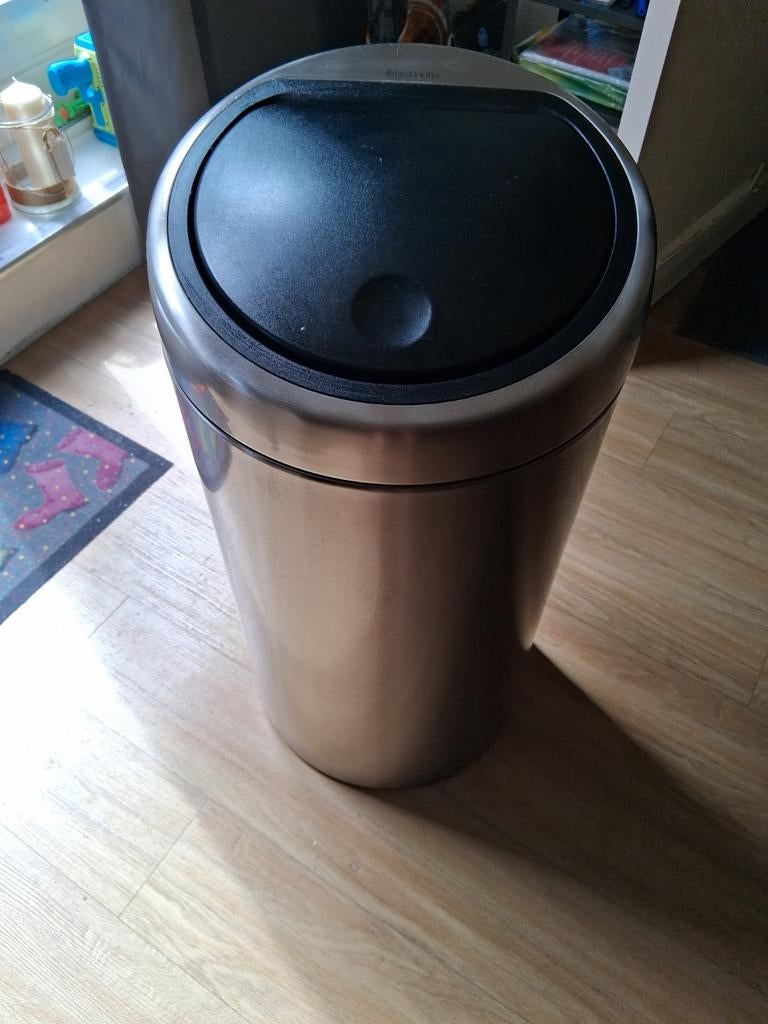 Brabantia prullenbak met lichte gebruikerssporen, Ophalen, Gebruikt, 50 tot 75 cm, 20 tot 30 liter