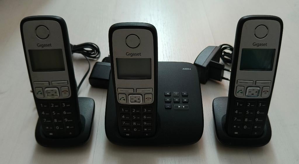 Gigaset A400 met 3 handsets en antwoordapparaat, Telecommunicatie, Ophalen of Verzenden, 1 handset