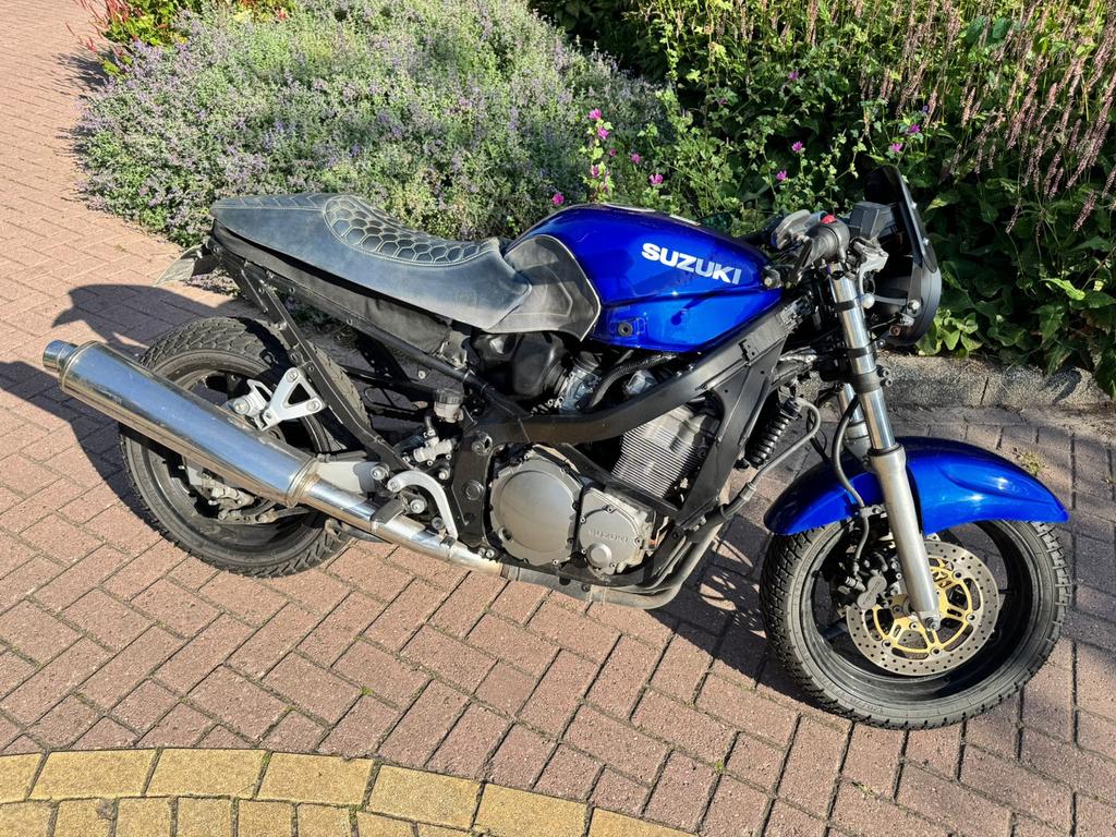 Suzuki GSX600F Cafe Racer - Nieuwe banden en teller, Motoren, Motoren | Suzuki, 4 cilinders, Gebruikt, Particulier, Overig
