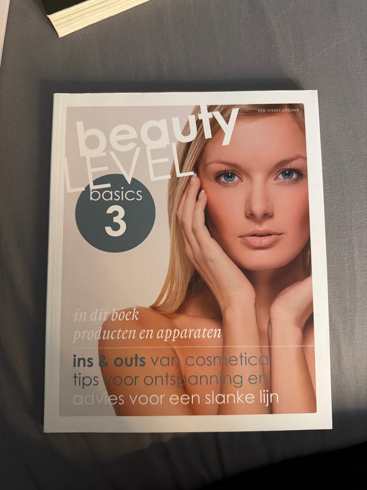 Beauty Level Basics 1 - Schoonheidsbehandeling, Ophalen of Verzenden, Zo goed als nieuw, MBO