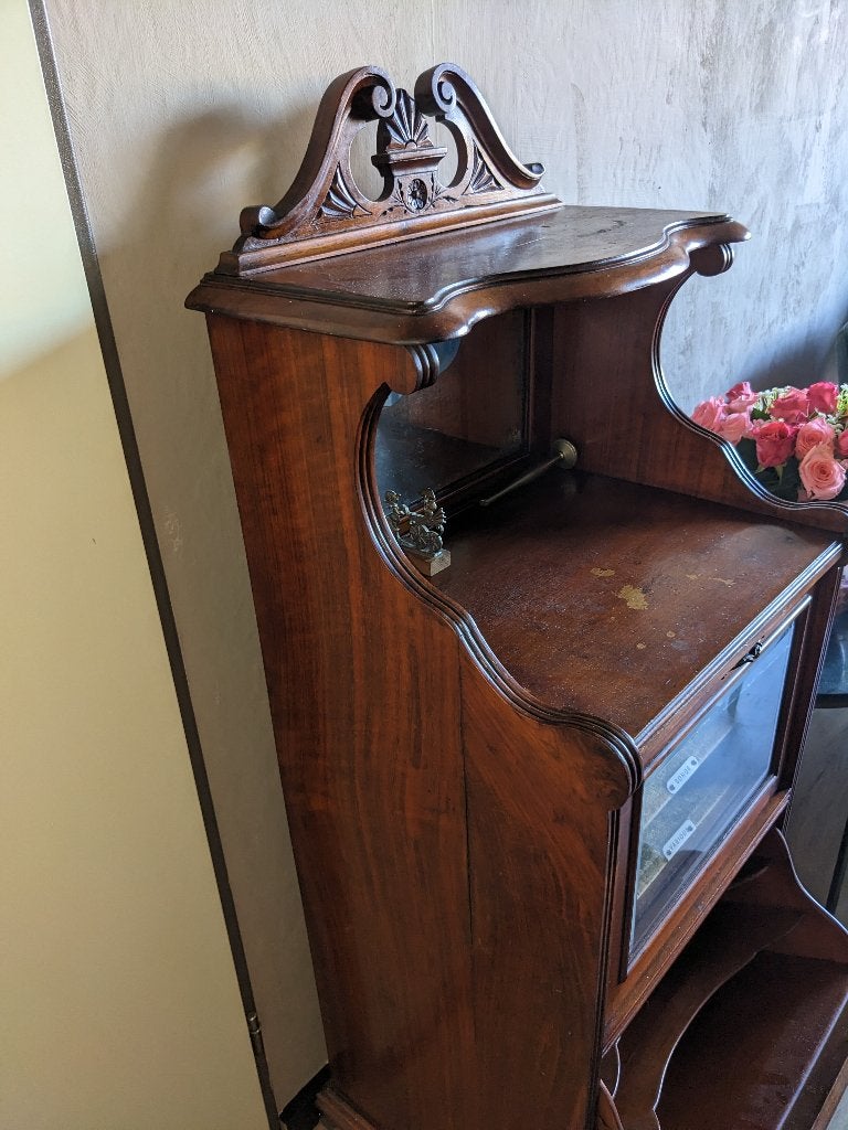 mahonie platen kast, Ophalen