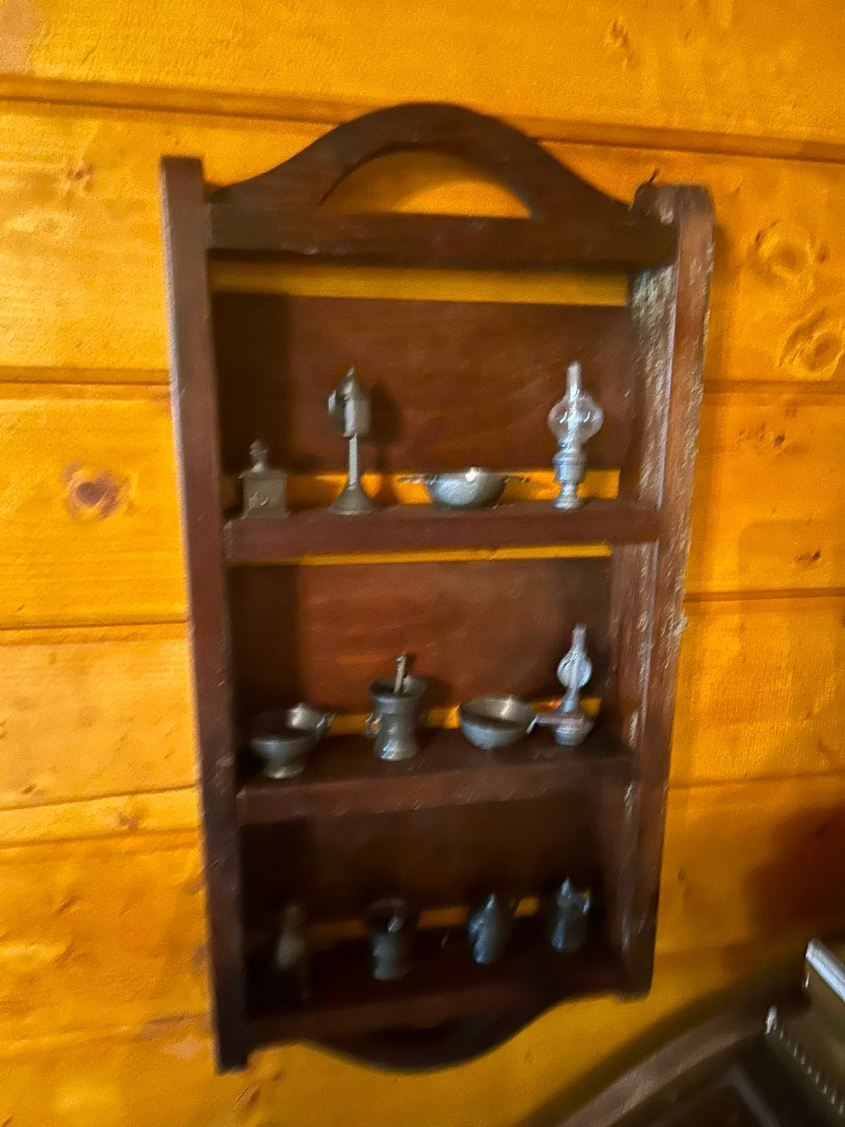 Antieke Miniatuur Tinnen Keukengerei op Houten Rek, Antiek en Kunst, Ophalen of Verzenden