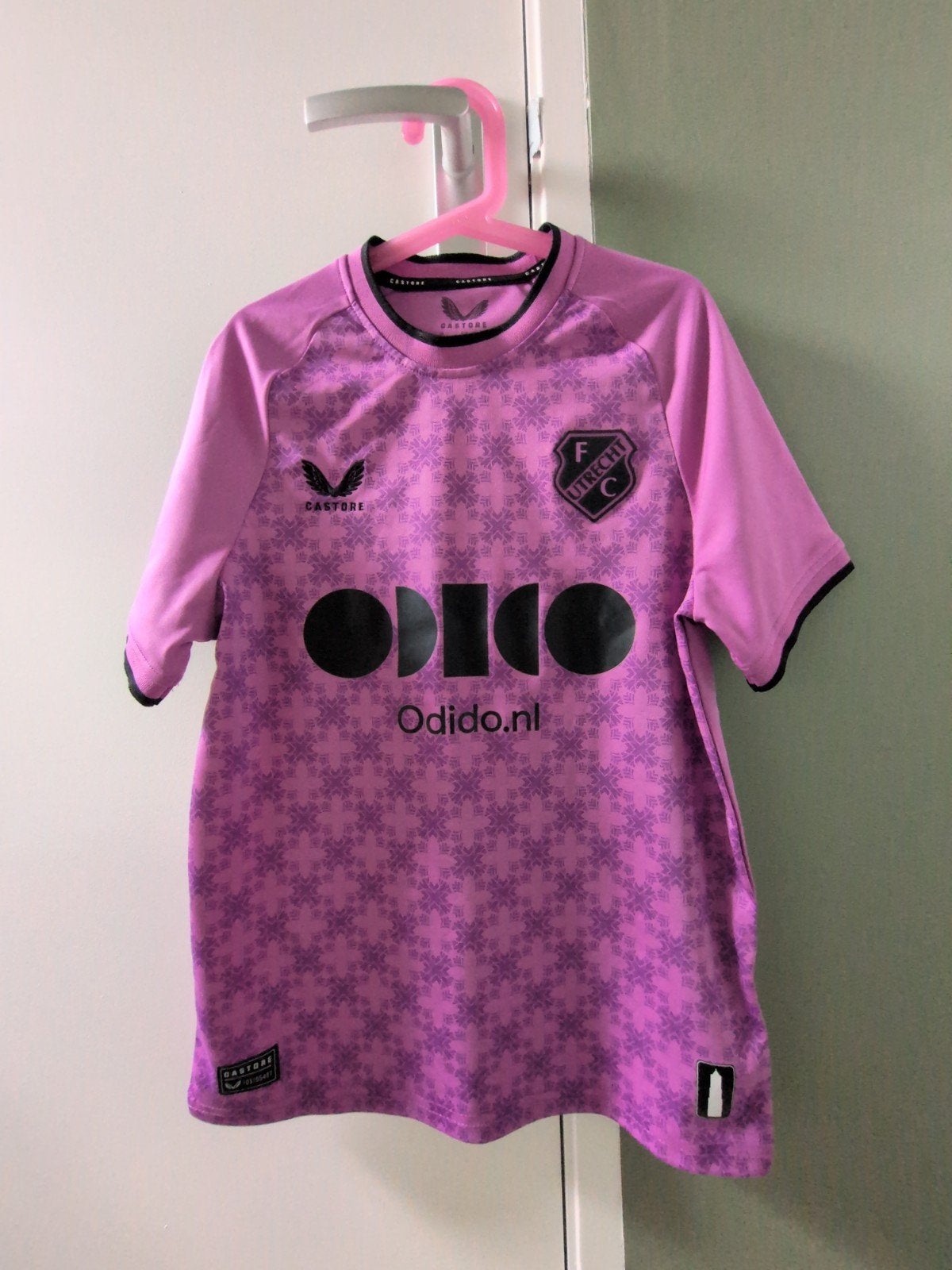 FC Utrecht voetbalshirt paars - Castore, Castore, Jongen of Meisje, Ophalen of Verzenden, Zo goed als nieuw