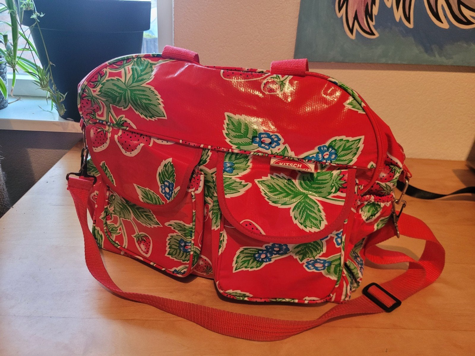 Rode Schoudertas met Aardbeien & Bloemen - Kitsch Kitchen, Ophalen of Verzenden, Gebruikt, Rood, Overige merken