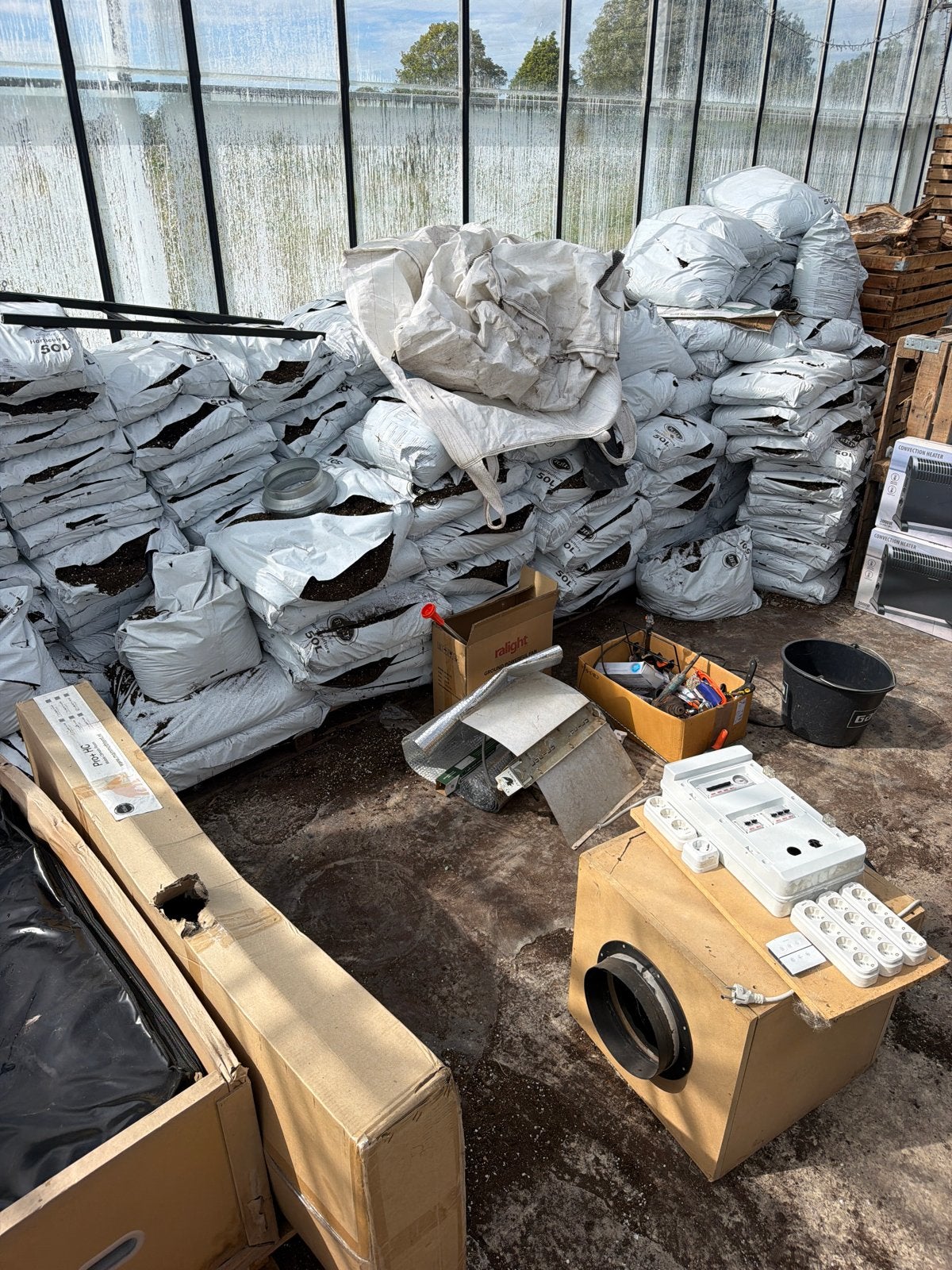 100 zakken potgrond 50 liter RHP gecertificeerd, Ophalen of Verzenden, Potgrond