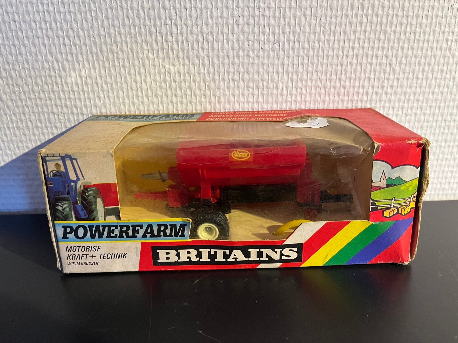 Britains 1:32, Ophalen of Verzenden, Zo goed als nieuw, Tractor of Landbouw, Britains