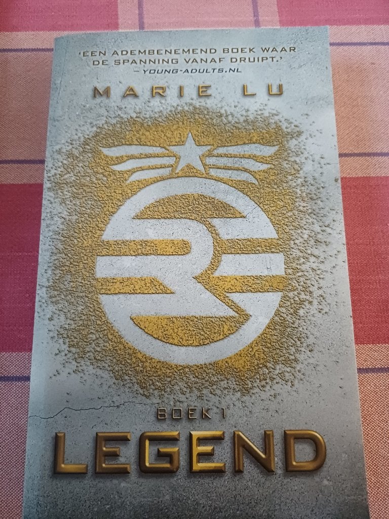 Marie lu legend., Boeken, Ophalen, Gelezen, Marie lu