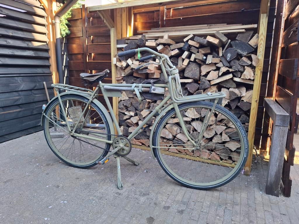Leger fiets oldtimer, Ophalen