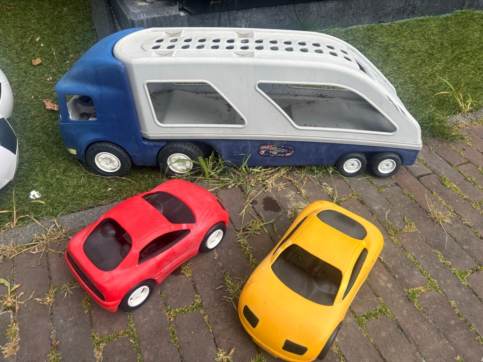 Little Tikes Grote autotransporter met 2 auto’s, Kinderen en Baby's, Speelgoed | Speelgoedvoertuigen, Ophalen, Gebruikt