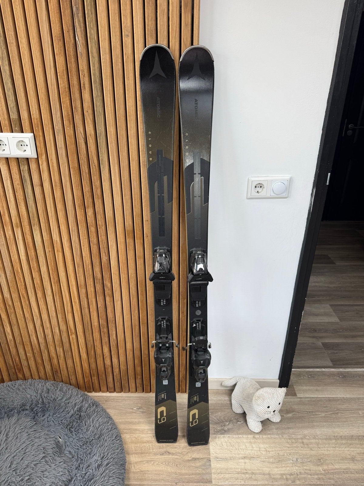 Atomic Cloud C9 Revoshock Light M 10GW Dames Piste Ski's, Sport en Fitness, 140 tot 160 cm, Gebruikt, Ophalen of Verzenden, Carve
