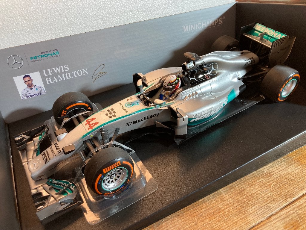 ✅ Lewis Hamilton 1:18 Malaysian GP Winner 2014 110140144, Verzamelen, Automerken, Motoren en Formule 1, Nieuw, Formule 1, Ophalen of Verzenden