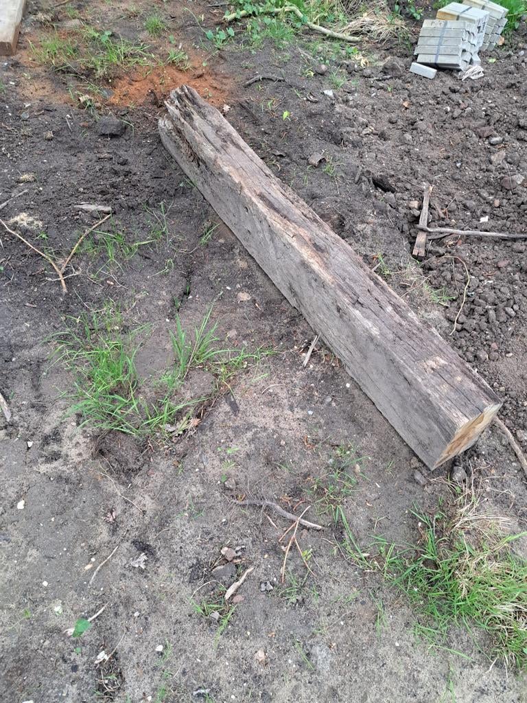 2 oude spoorbielzen, Ophalen, 250 cm of meer, Balken