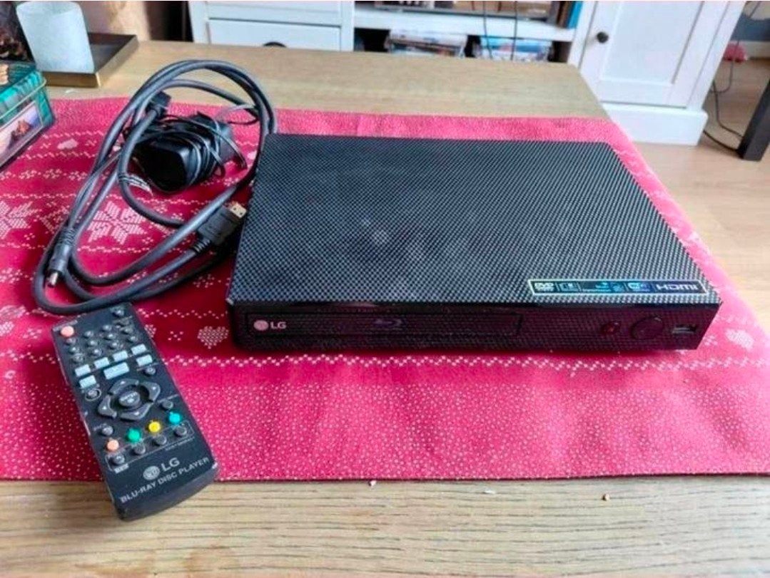 LG BP350 Blu-ray speler met doos, handleiding, kabels enz., Ophalen of Verzenden, Gebruikt, LG, Wi-Fi