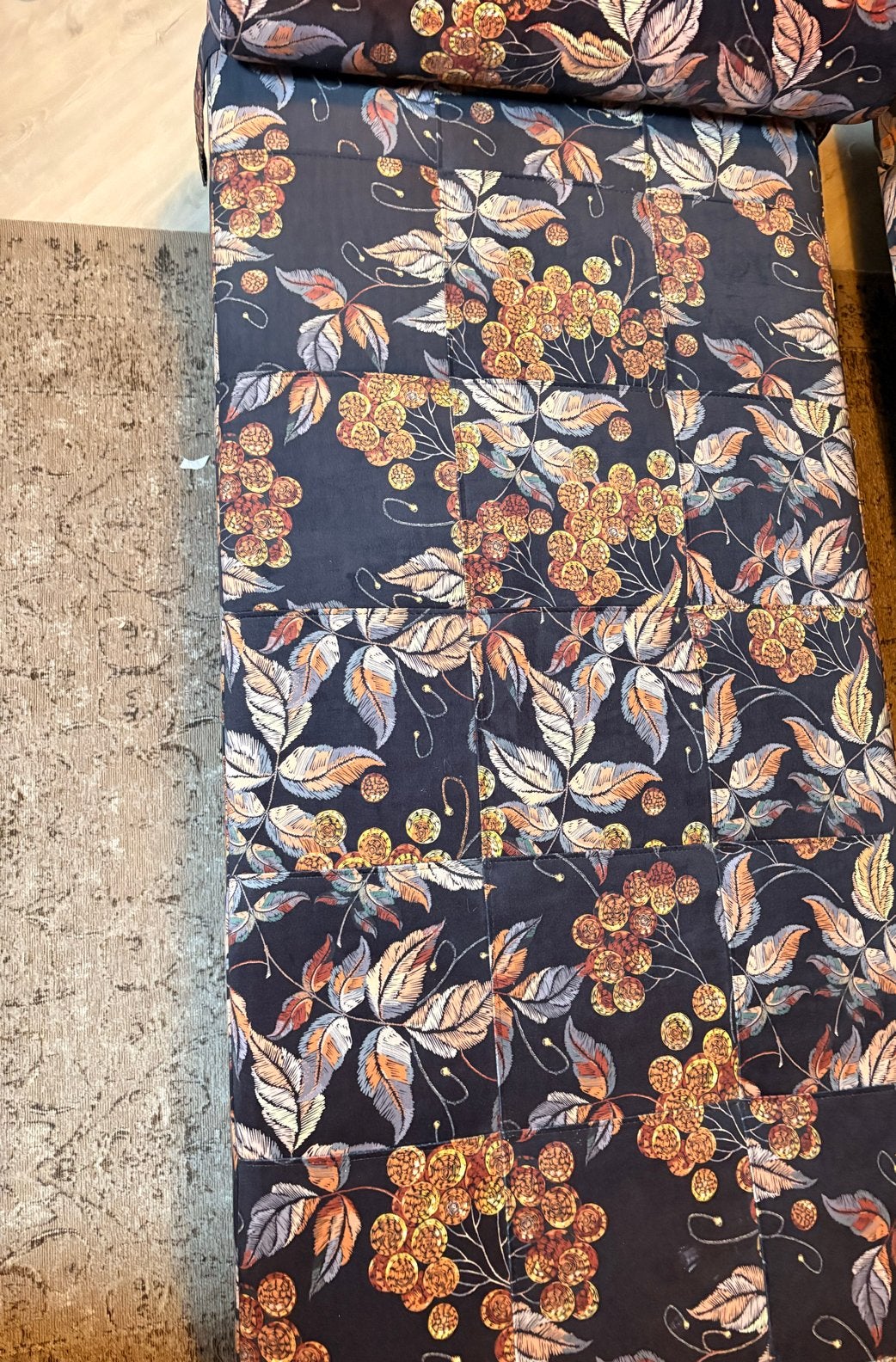 Stijlvolle Hoekbank met Bloemenprint - Zo goed als nieuw, Huis en Inrichting, Ophalen, Eenpersoons, Minder dan 75 cm, Zo goed als nieuw