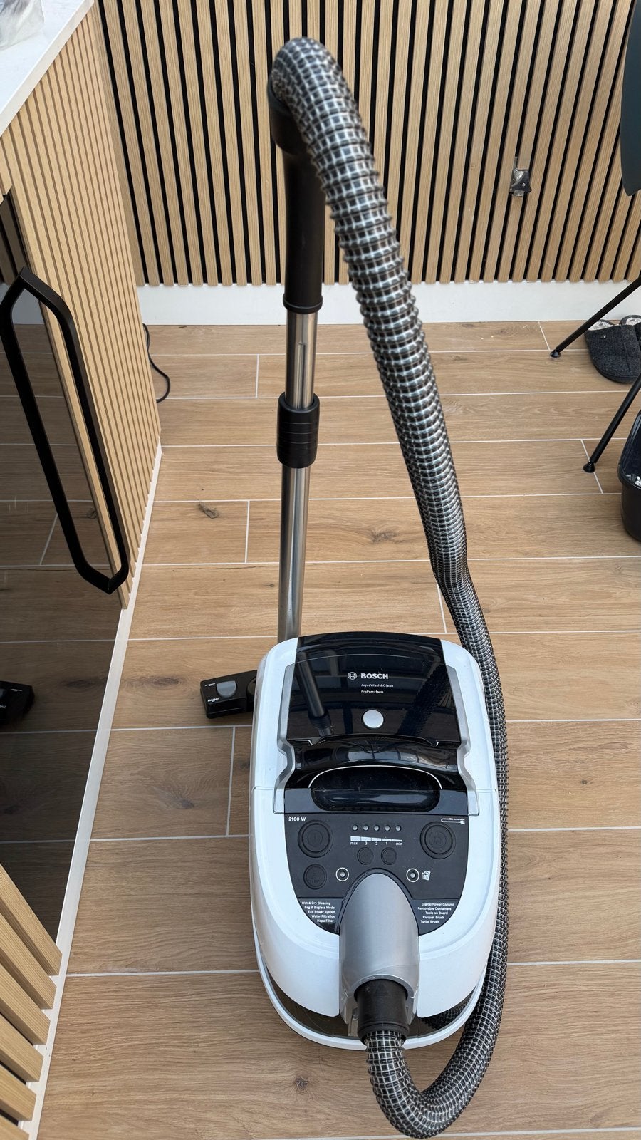 Bosch Wet & Dry Stofzuiger BWD4 - Krachtige Alleszuiger, Witgoed en Apparatuur, Ophalen, Inclusief accessoires, Bosch, Zo goed als nieuw