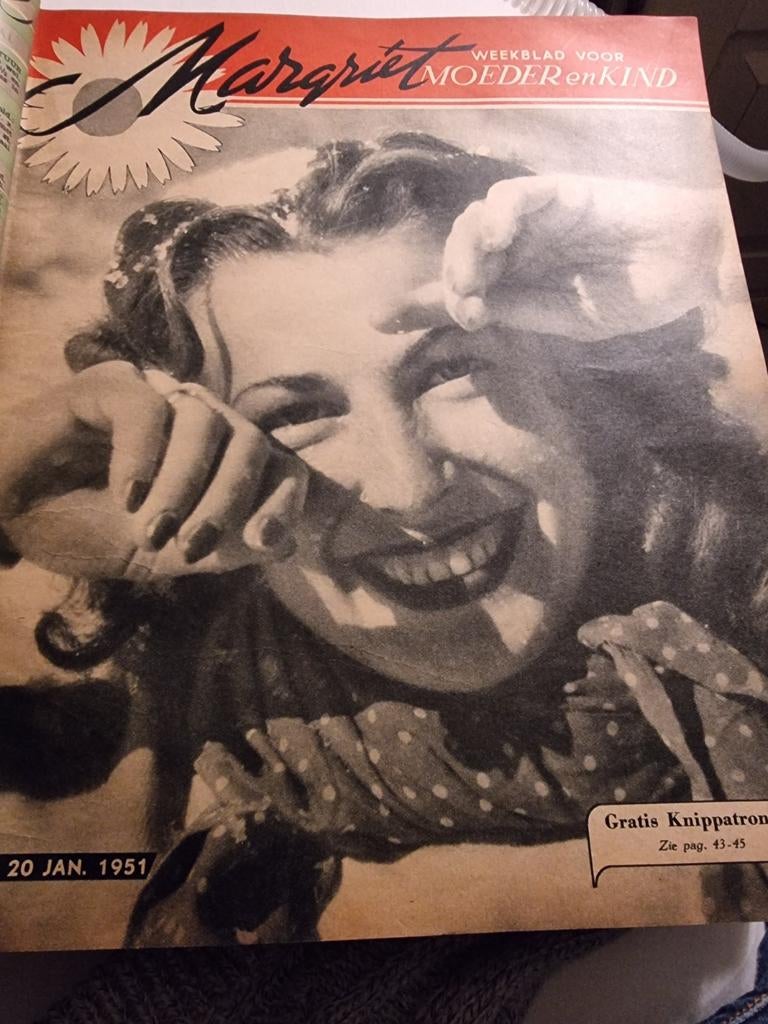 Margriet Jaargang 1951, Boeken, Ophalen of Verzenden, Gelezen, Damesbladen