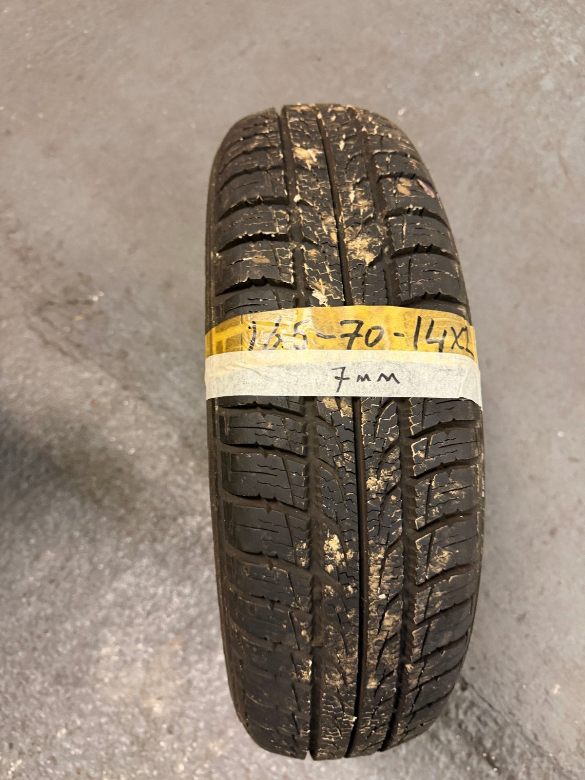 Kumho 185/70 R14 winterband met 7mm profiel, Auto-onderdelen, Banden en Velgen, Ophalen, 14 inch, Gebruikt, Band(en)