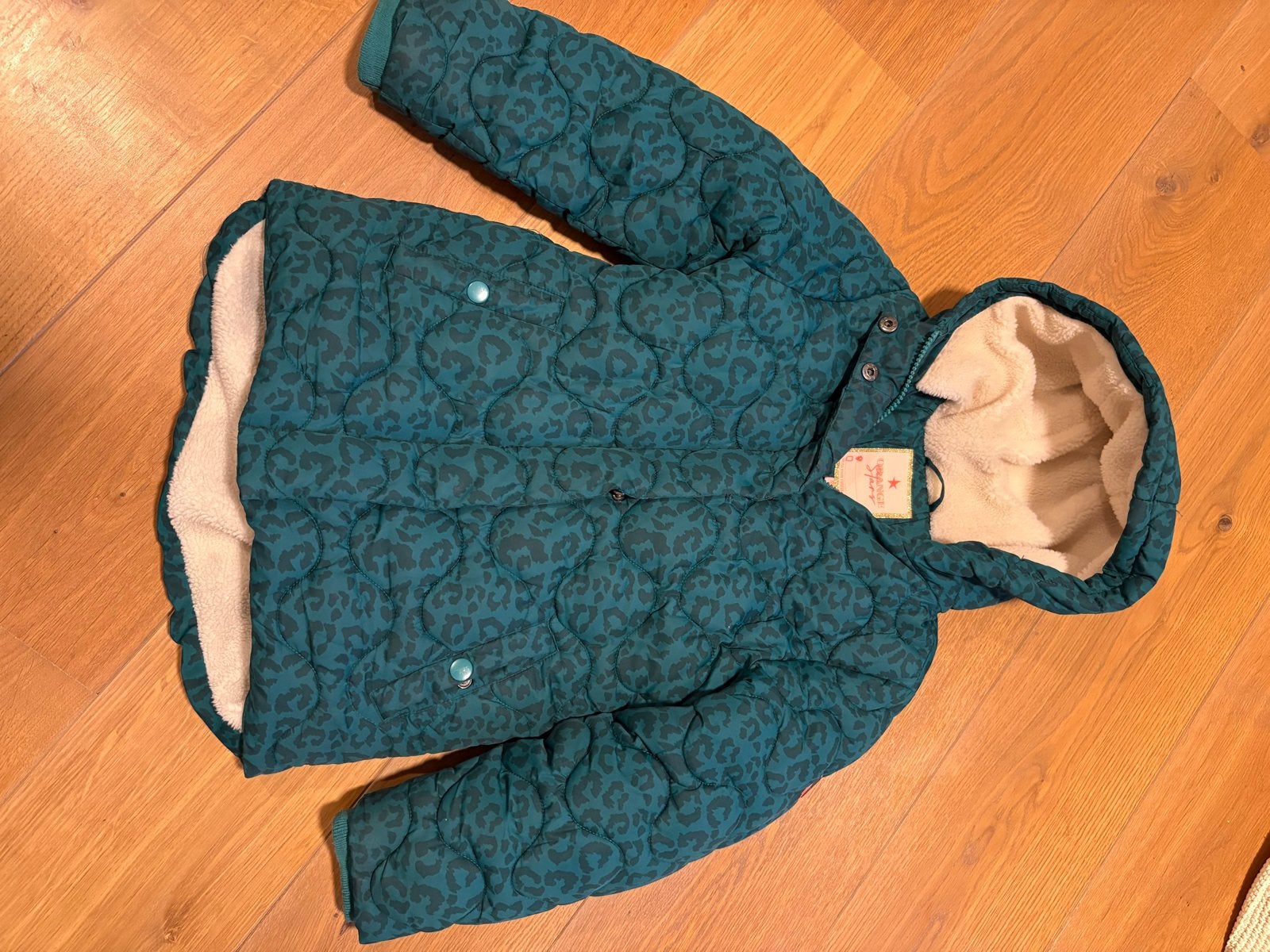 Winterjas Orange Stars - Maat 128, Kinderen en Baby's, Kinderkleding | Maat 128, Ophalen of Verzenden, Gebruikt, Meisje, Jas