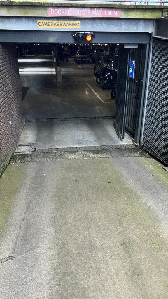 Parkeerplaats Amsterdam-Noord pruimenstraat te huur 165 euro, Ophalen
