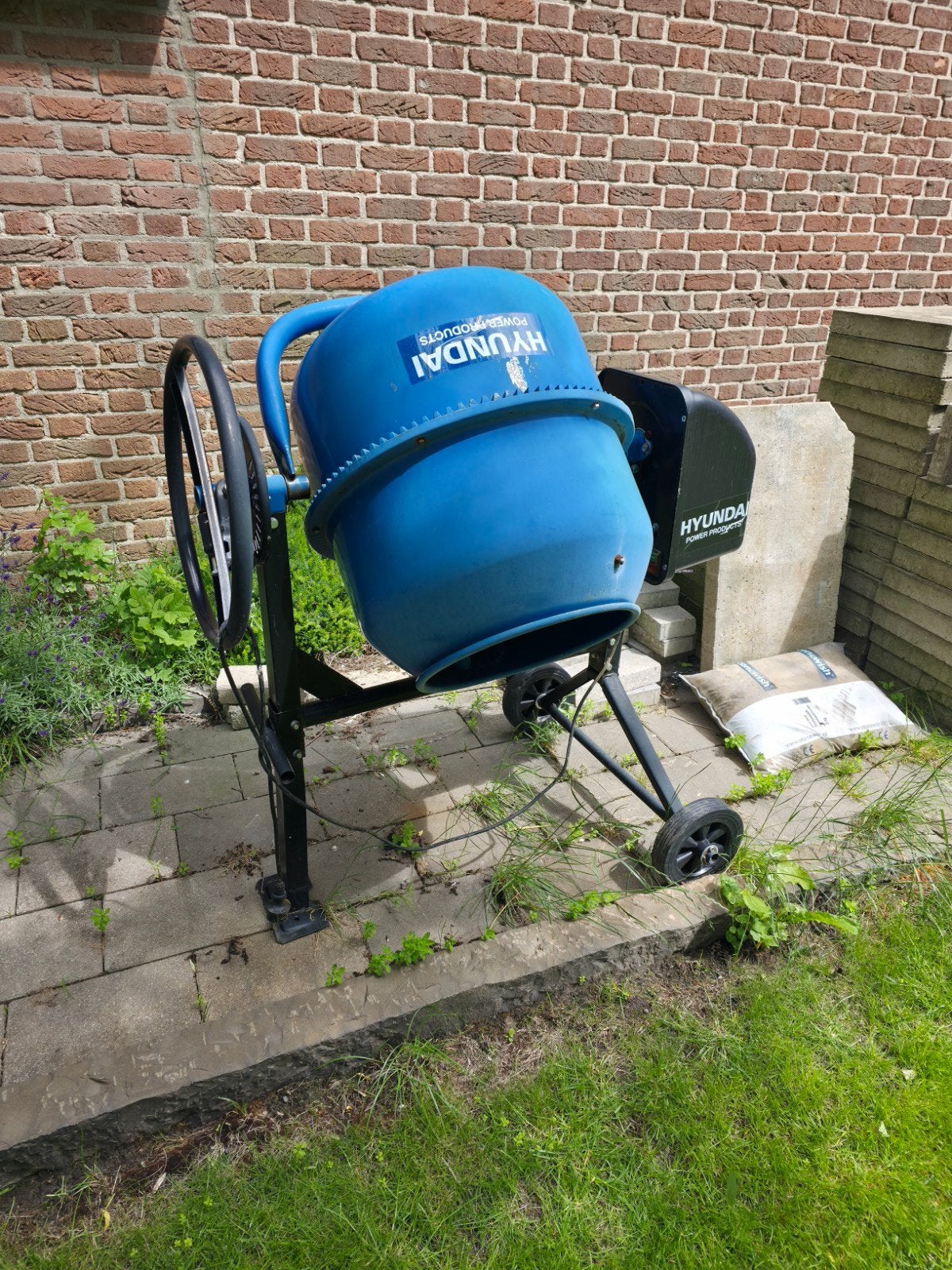 Hyundai Betonmolen 120 Liter - Zo goed als nieuw, Ophalen of Verzenden, Zo goed als nieuw
