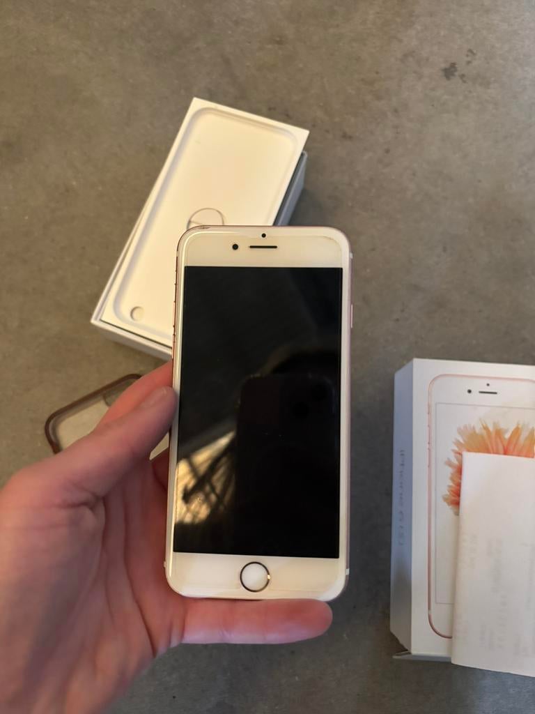 Iphone 6S met hoesje en screenprotector, Telecommunicatie, Mobiele telefoons | Apple iPhone, 16 GB, Ophalen of Verzenden, Zo goed als nieuw