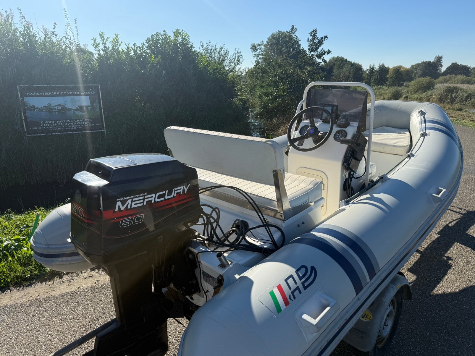 Foto 6 van Artigiana Batelli 430VS met 60pk Mercury en Trailer