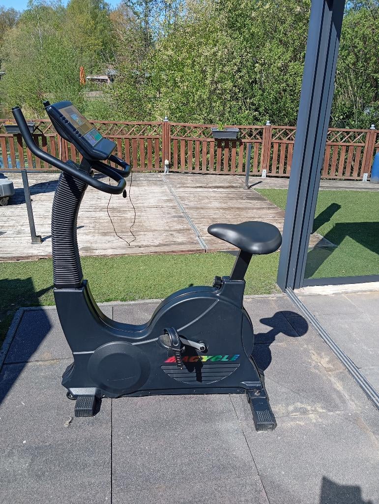 Hometrainer, Sport en Fitness, Fitnessapparatuur, Ophalen, Gebruikt, Metaal, Hometrainer