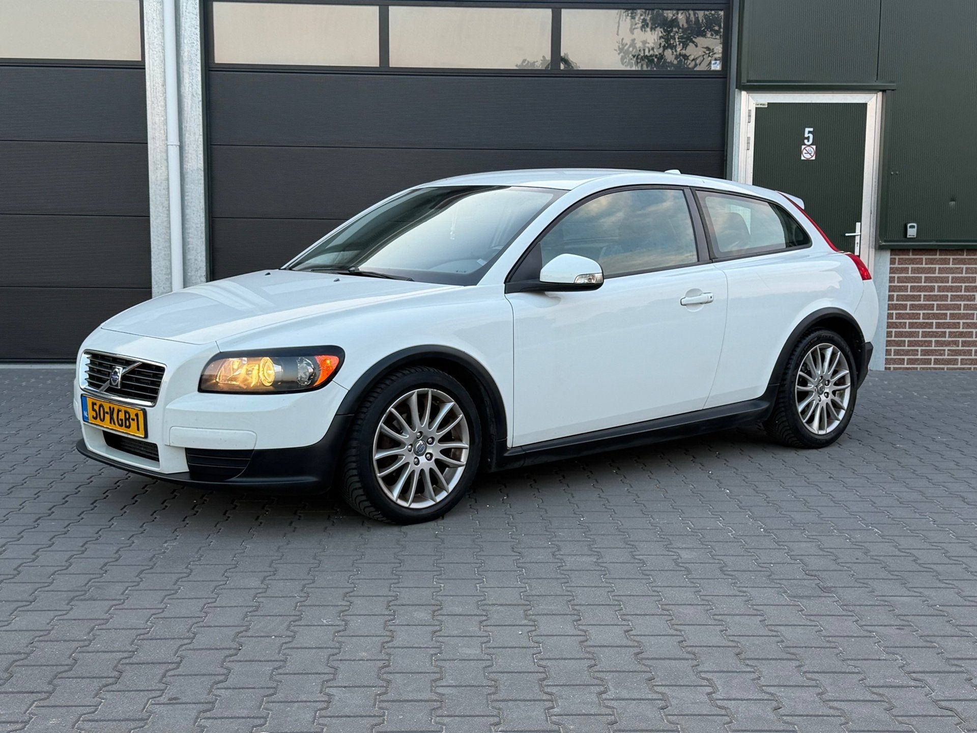 Volvo C30 1.6D DRIVe Start/Stop Advantage/Netjes/Airco/, Voorwielaandrijving, Gebruikt, 4 cilinders, 4 stoelen