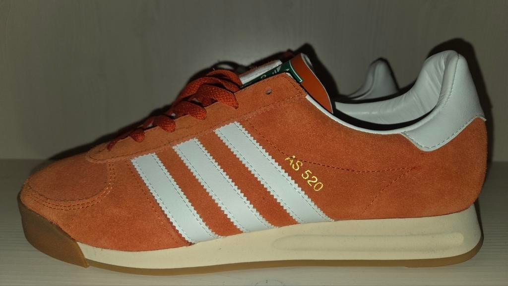 Adidas Originals AS 520 EURO '88 Van Basten maat EU 43 1/3, Kleding | Heren, Overige kleuren, Nieuw, Ophalen of Verzenden, Sneakers of Gympen