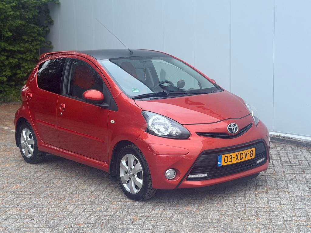 Toyota Aygo 1.0 12V Vvt-i 5DRS 2012 Airco, Voorwielaandrijving, Overige kleuren, 4 stoelen, Origineel Nederlands