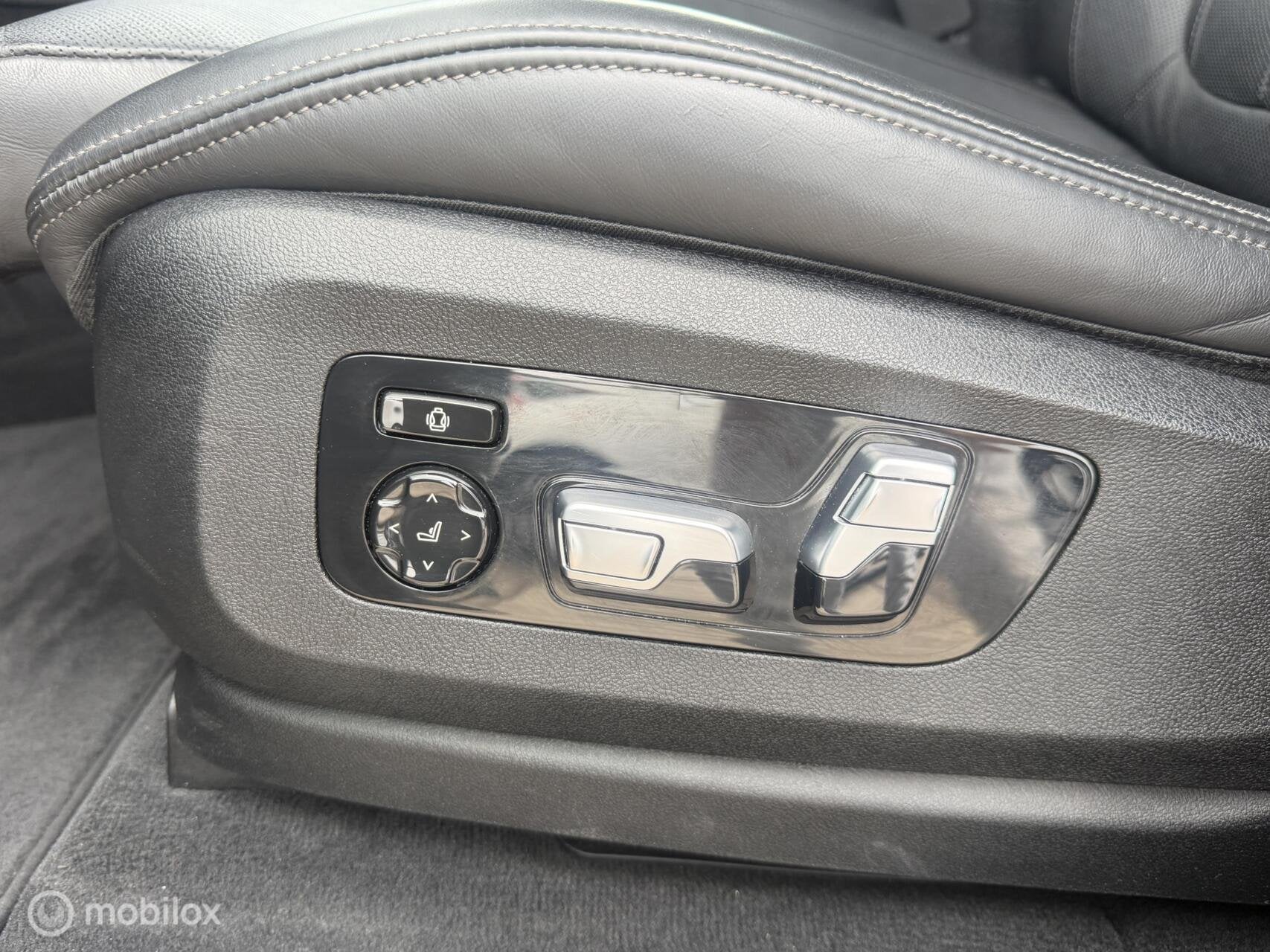 Foto 9 van BMW X5 xDrive45e M-SPORT ACC/SKYLOUNGE/4WD STURING