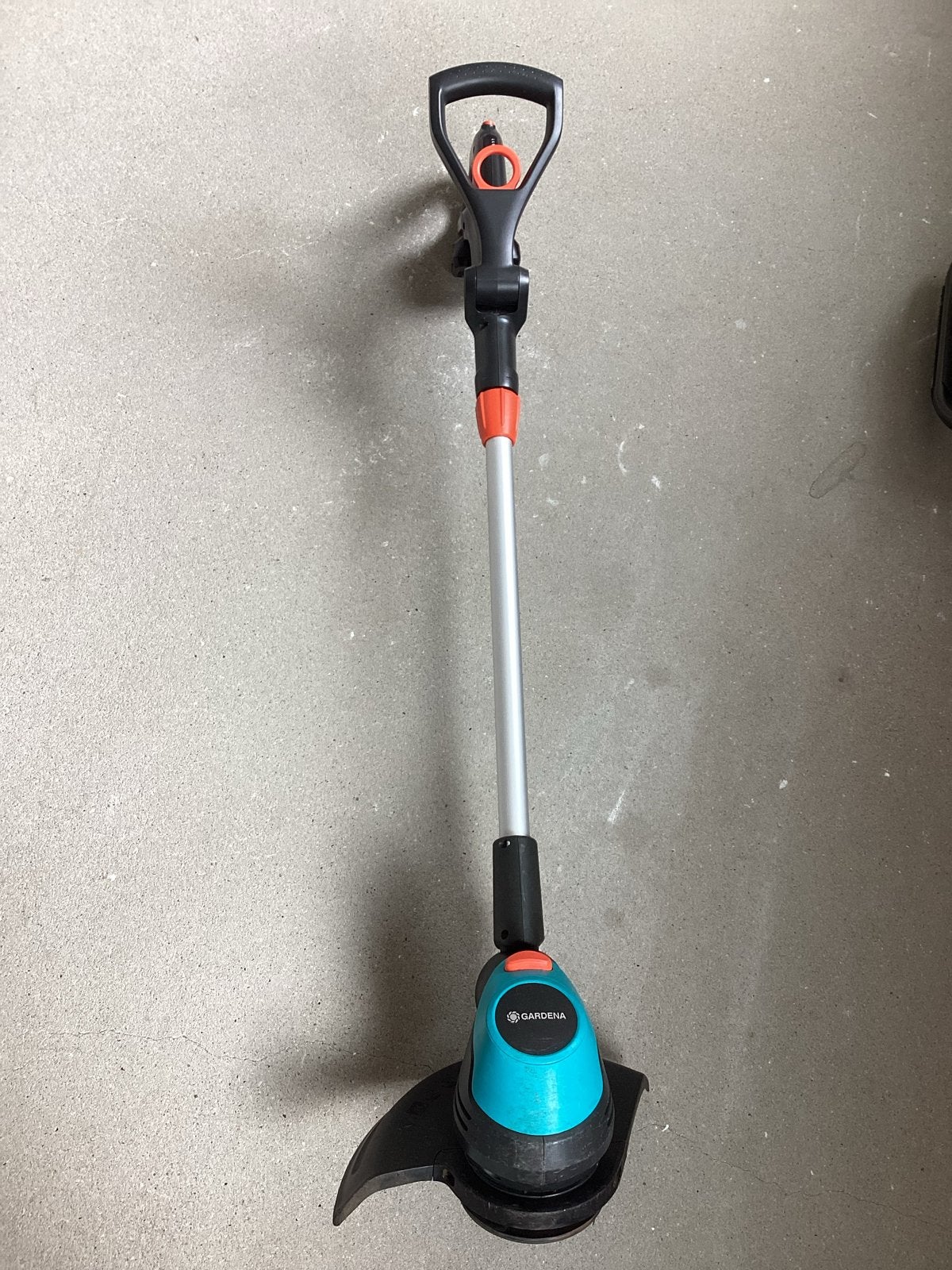 Gardena EasyCut 23/18V P4A Accu Grastrimmer, Ophalen, Gebruikt, 10 tot 30 cm, Accu