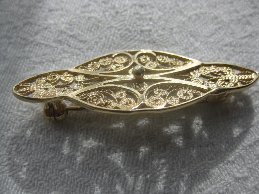Art Deco. Verguld zilveren filigrein broche., Ophalen of Verzenden, Zilver, Broche, Verguld